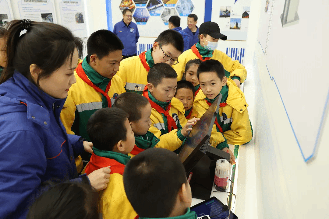 BE11946EB0F12FD49413B1566AC_D9780666_4B4D7